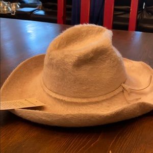 NWT vintage Helen Kaminski hat